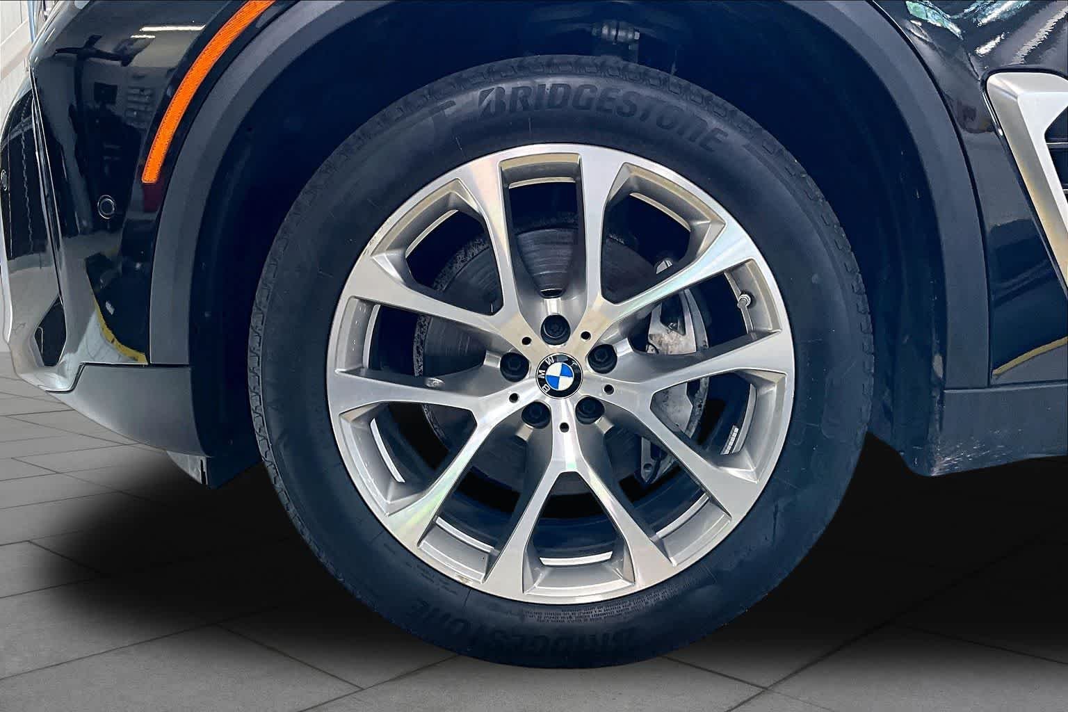 Used 2024 Black Sapphire Metallic BMW xDrive40i image 11