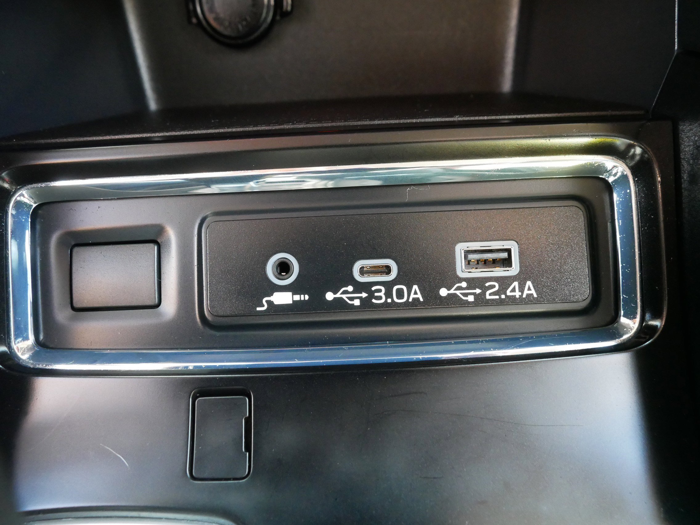 Certified Used 2025 Cosmic Blue Pearl Subaru Premium image 33