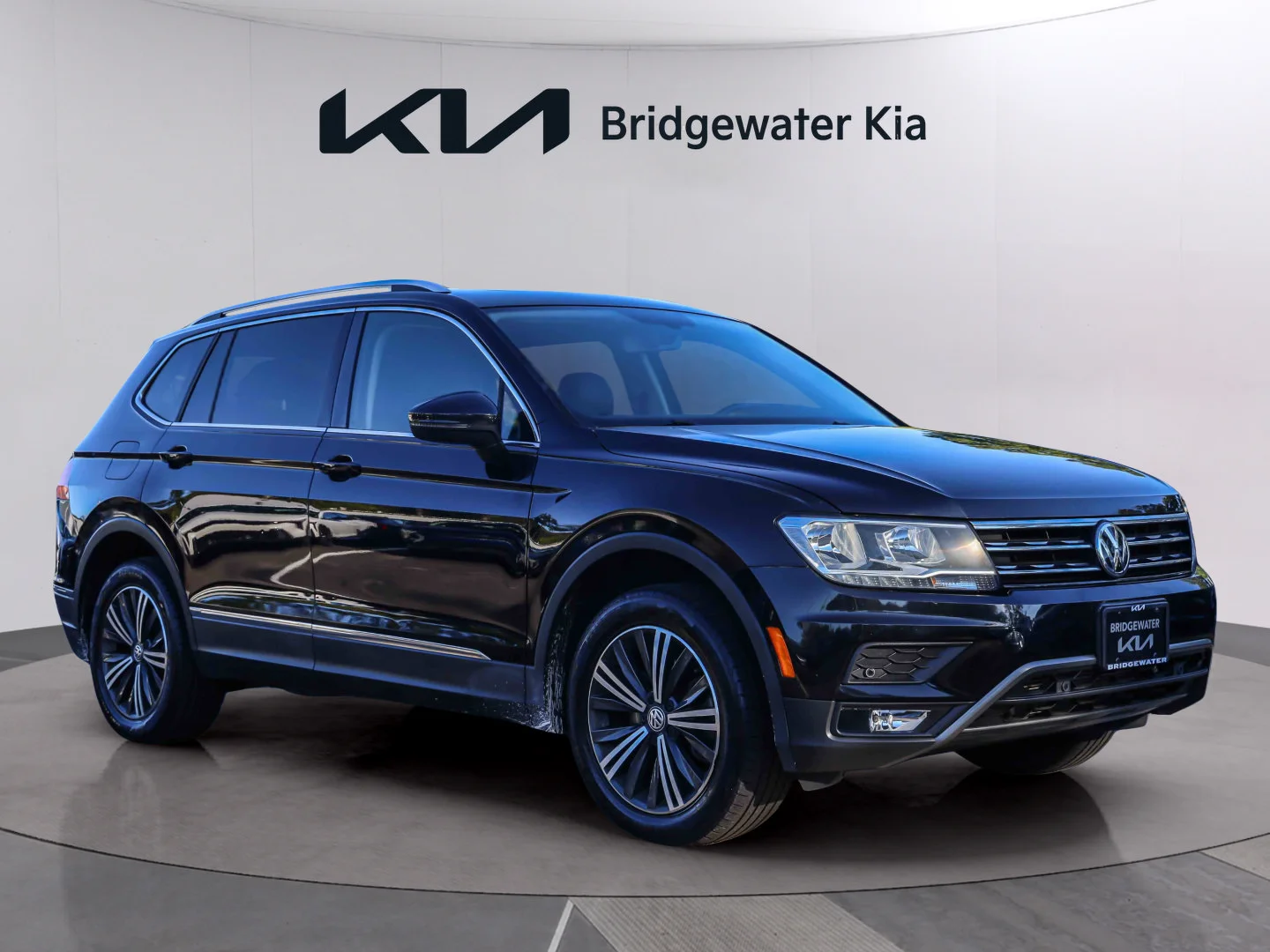 Used 2019  Volkswagen  image 1