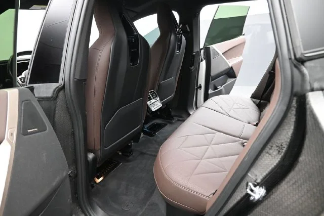 Certified Used 2024 White/off-white BMW xDrive50 image 19