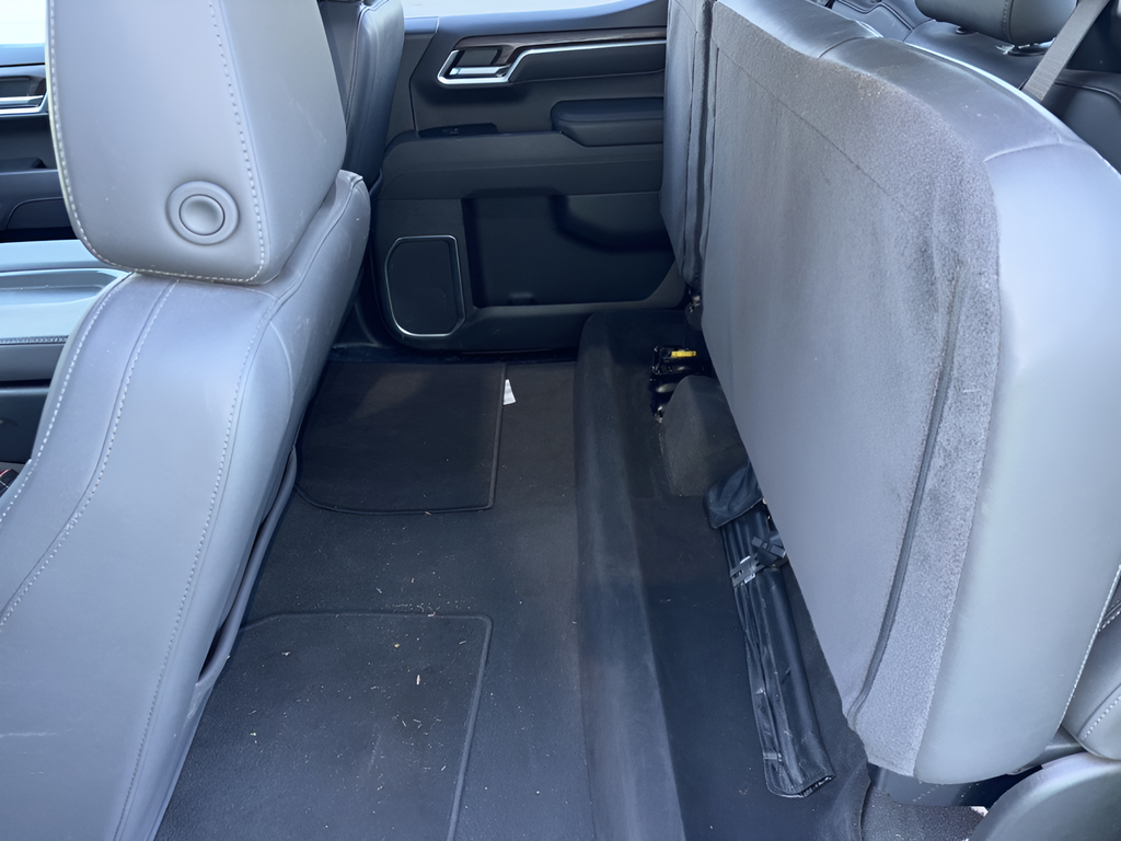 Certified Used 2025 White GMC SLT image 32