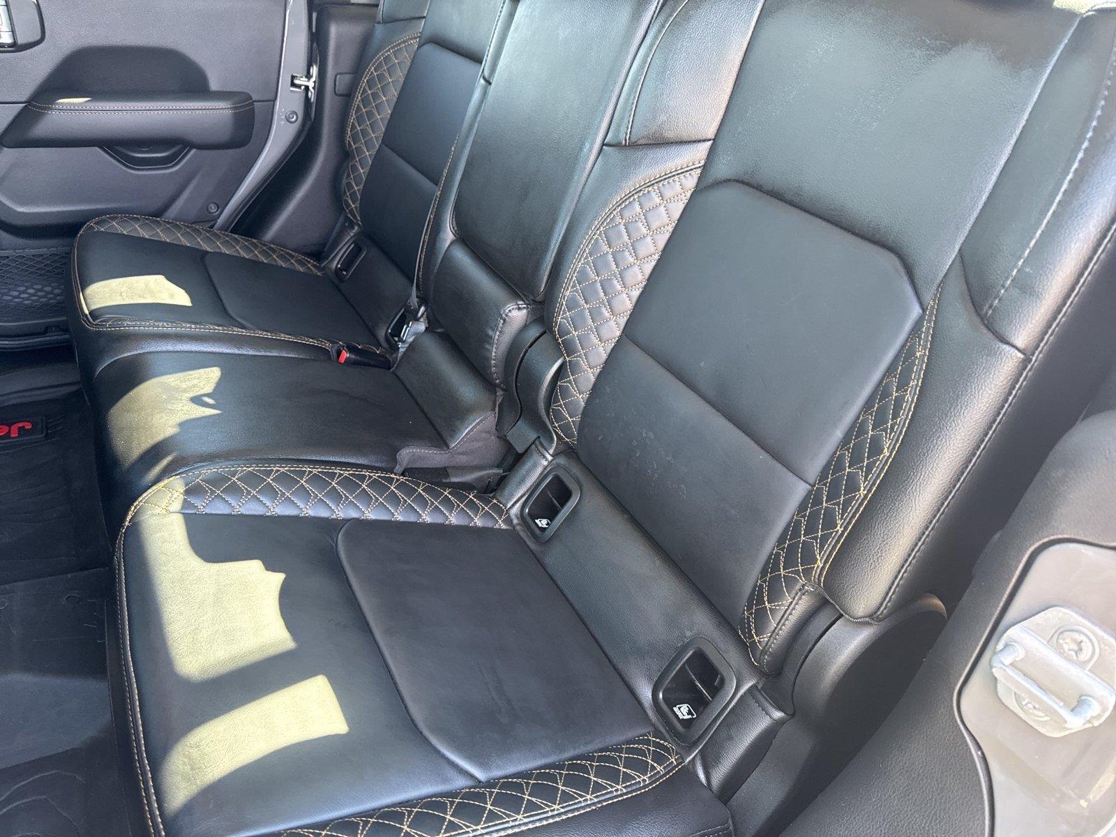 Used 2023 Sting-Gray Clearcoat Jeep High Altitude image 28