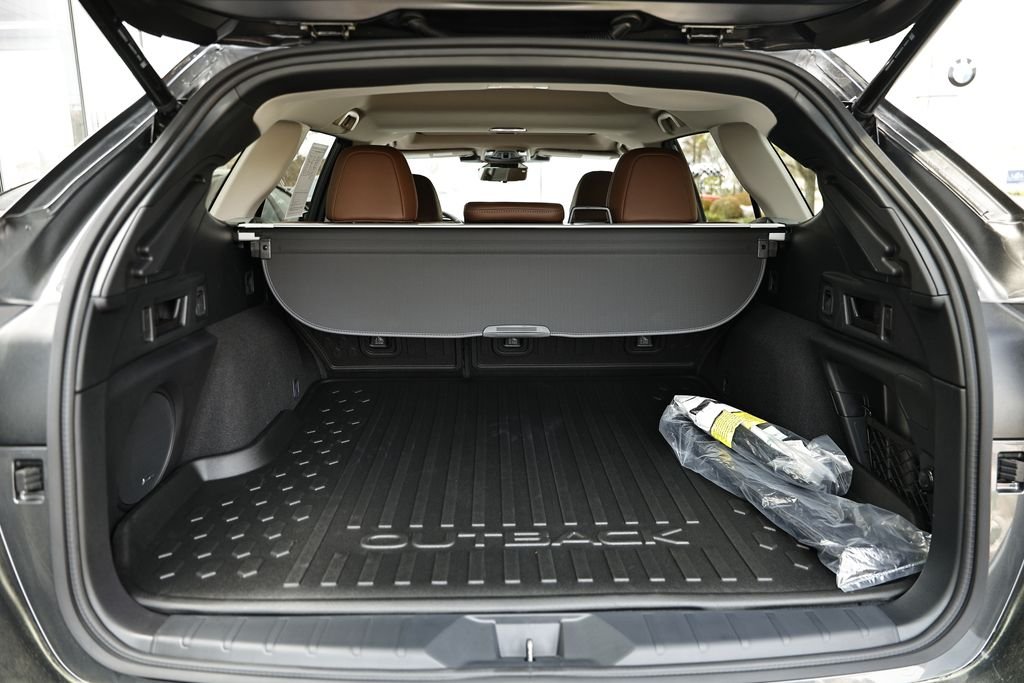 Used 2025 Magnetite Gray Metallic Subaru Touring XT image 30