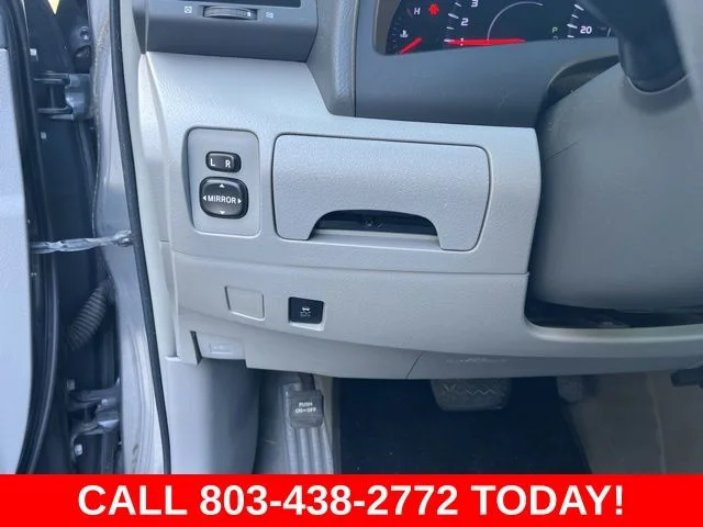 Used 2011 Gray Toyota LE image 24