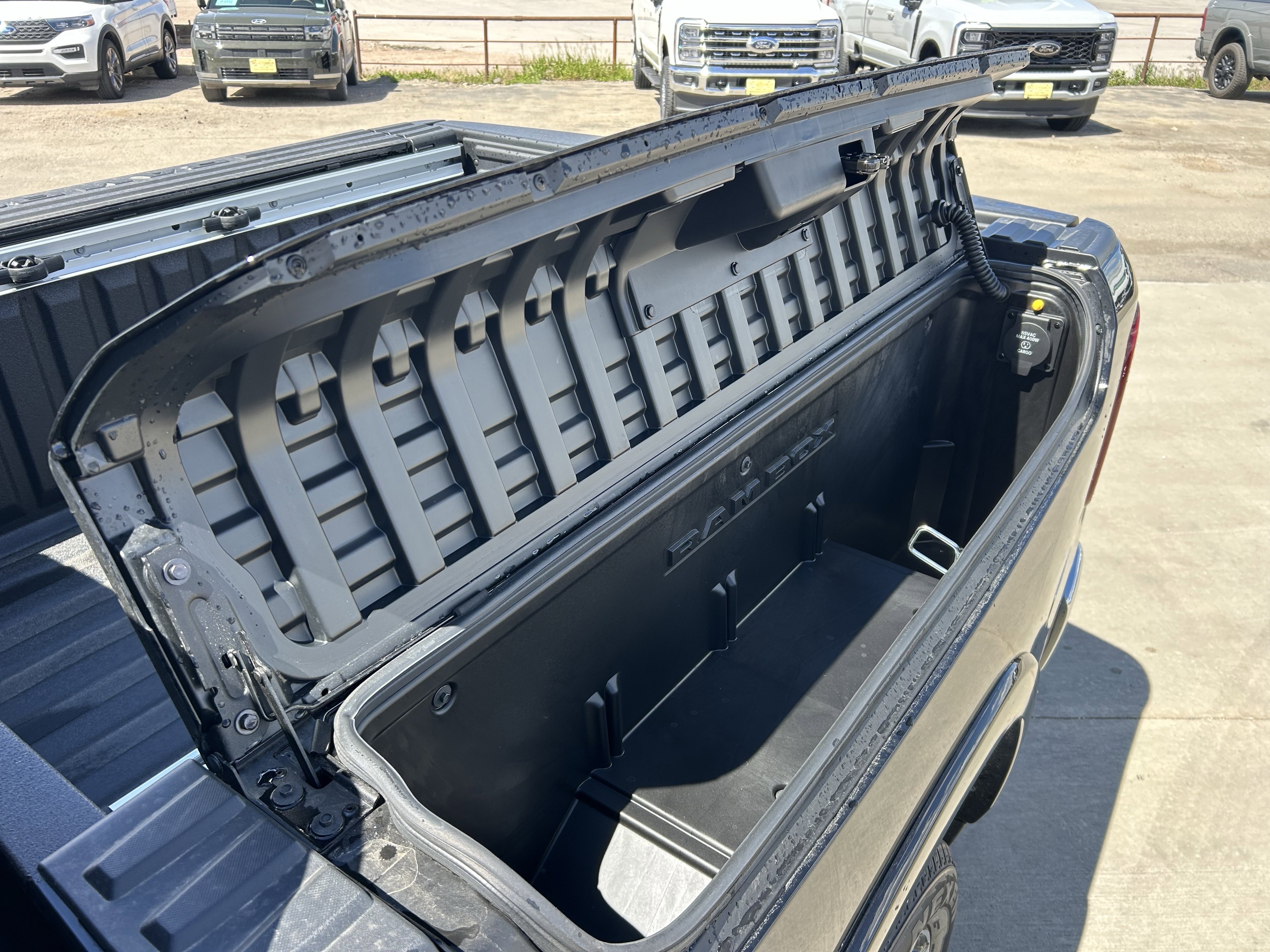 New 2026 Diamond Black Crystal Pearlcoat Ram Laramie image 11