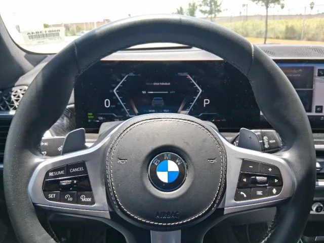 Used 2025 Gray BMW xDrive40i image 8