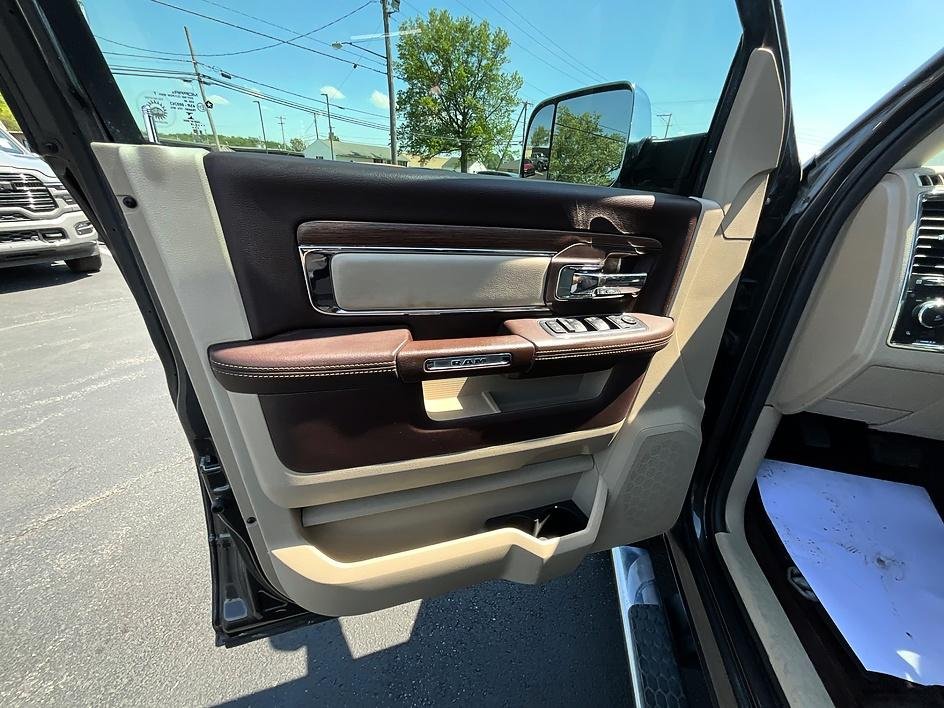 Used 2018 Gray Ram Laramie image 11