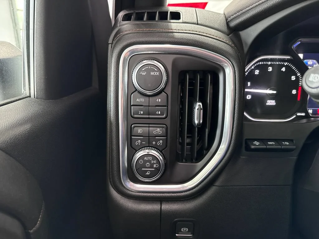 Certified Used 2021 SUMMIT WHITE GMC AT4 image 27