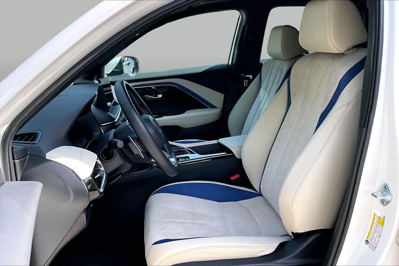 Used 2025 Platinum White Pearl Acura w/A-Spec Package image 8