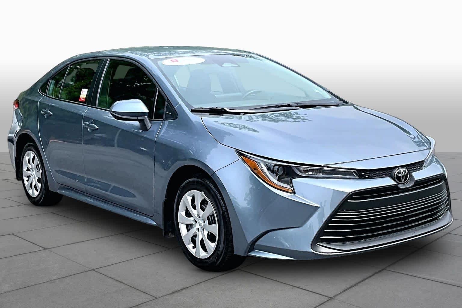 Used 2025 Celestite Toyota LE image 3