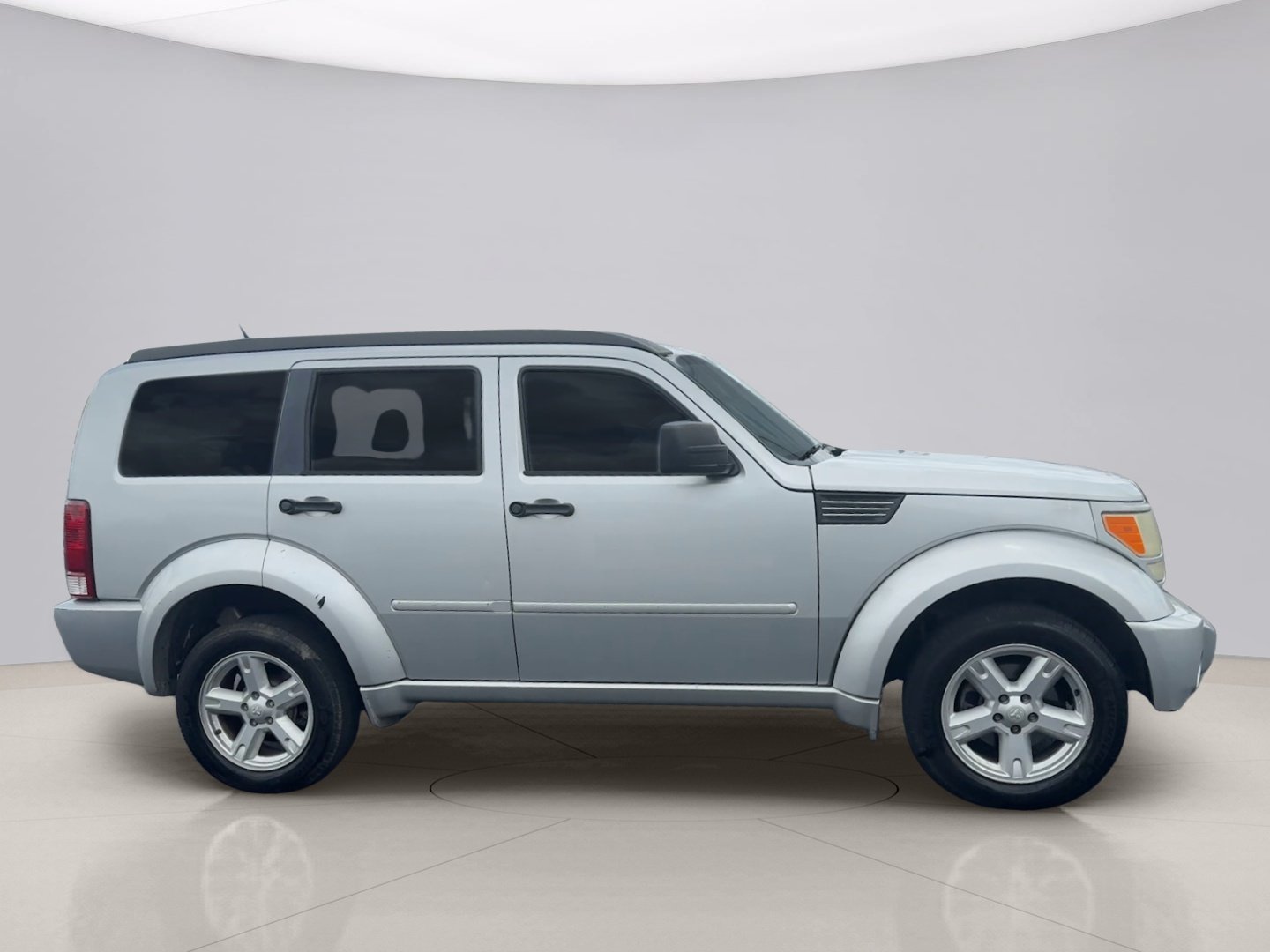 Used 2011 Silver Dodge SXT 2WD image 6