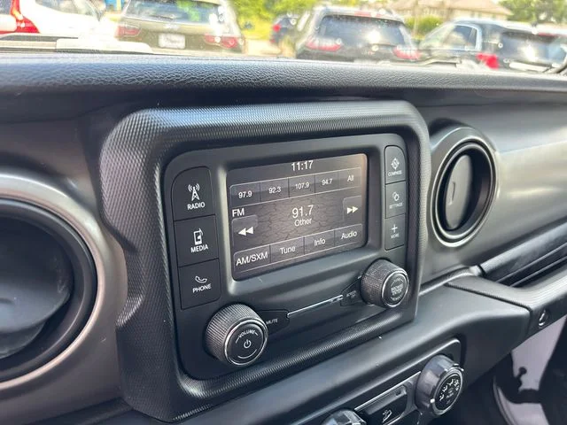 Used 2018 White Jeep Unlimited Sport S image 20
