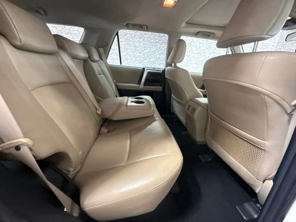 Used 2010 Blizzard Pearl Toyota SR5 image 12
