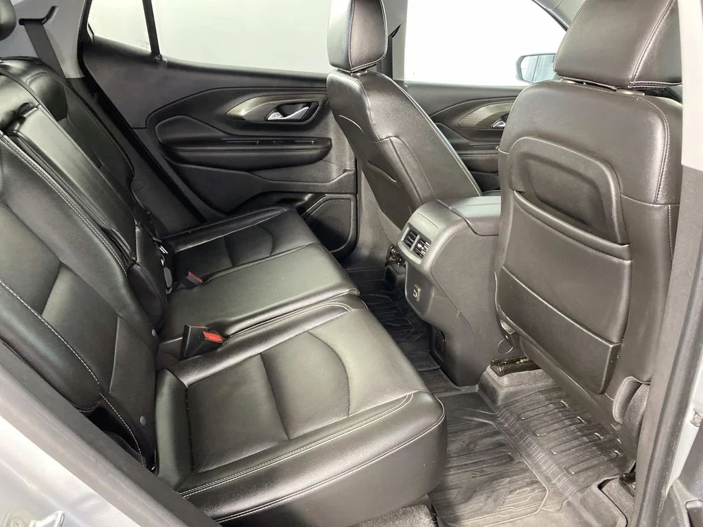 Used 2022 Silver GMC SLT image 12