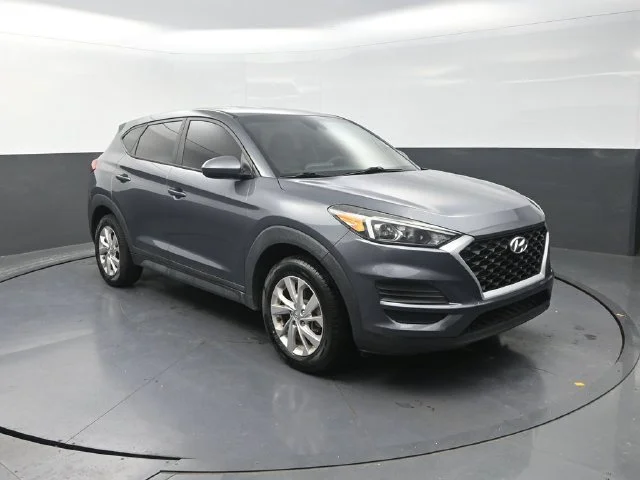 Used 2021 Gray Hyundai SE image 10