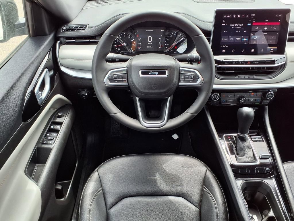 2025 Jeep Compass Limited - Photo 15