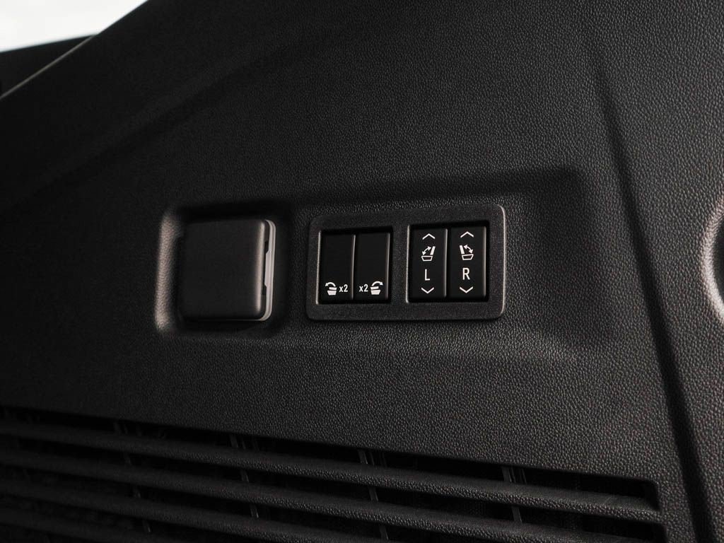 2026 Chevrolet Suburban High Country - Photo 8
