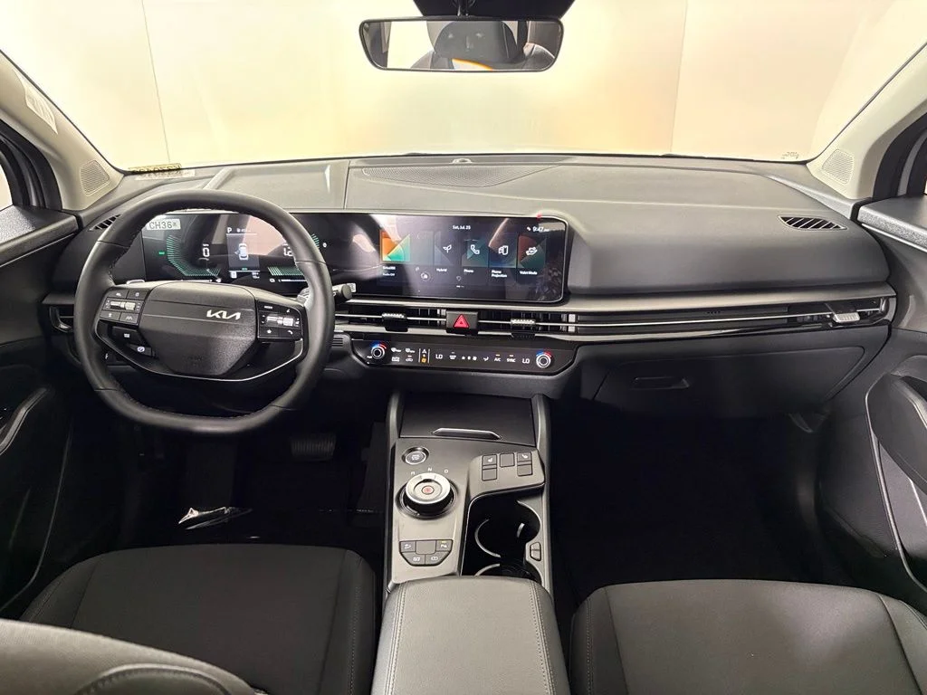 New 2027 Wolf Gray Kia S image 37