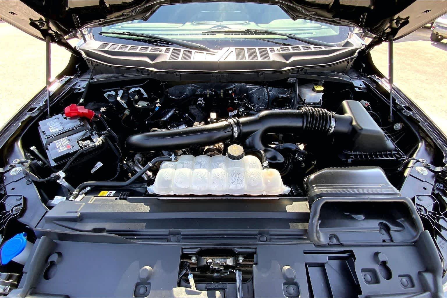 Used 2024 Agate Black Ford LARIAT image 32