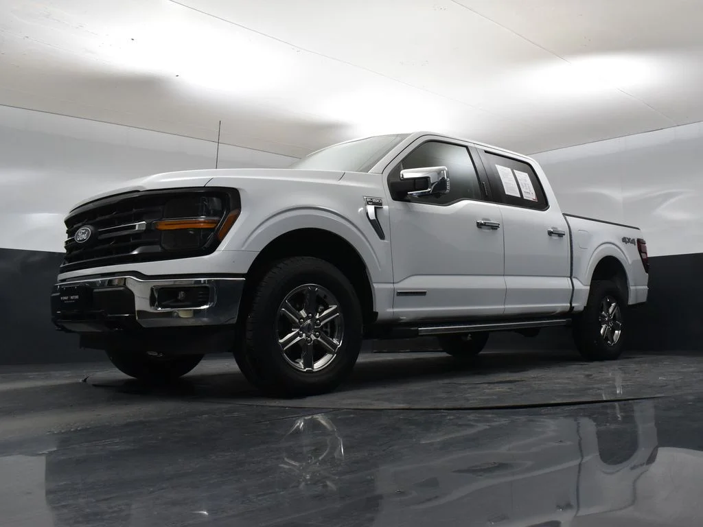 Used 2024 White Ford XLT image 14