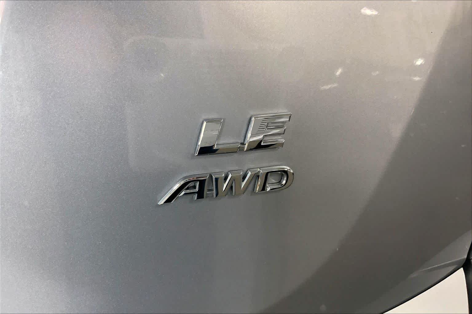 Used 2017 Silver Sky Metallic Toyota LE image 10