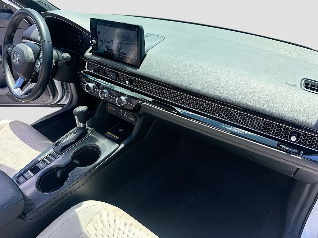 Used 2023 Platinum White Pearl Honda Sport Touring image 30