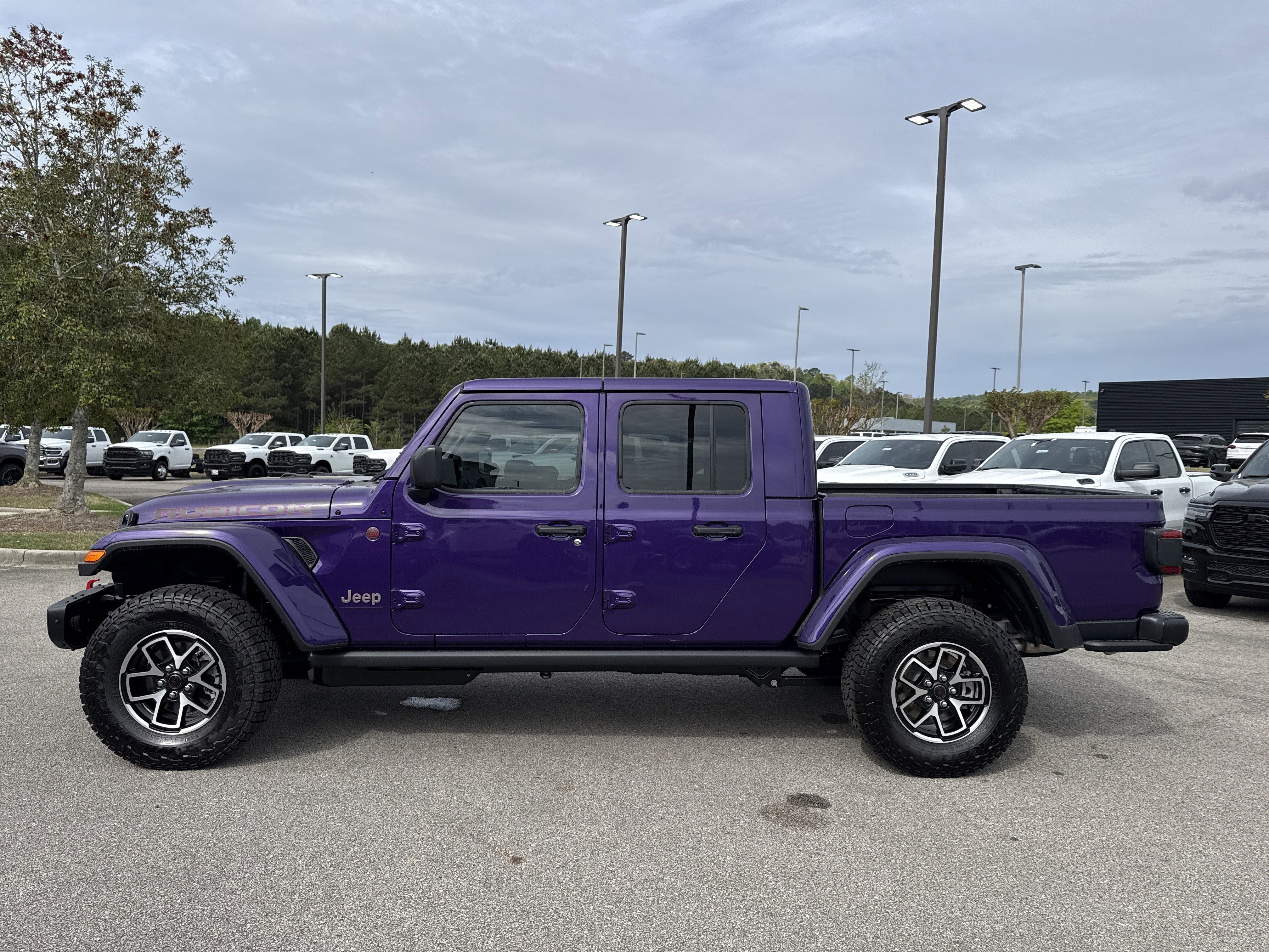 New 2026 Reign Exterior Paint Jeep Rubicon X image 7