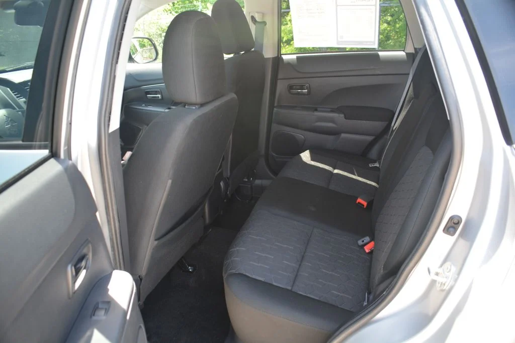 Used 2024 Silver Mitsubishi 2.0 ES image 19