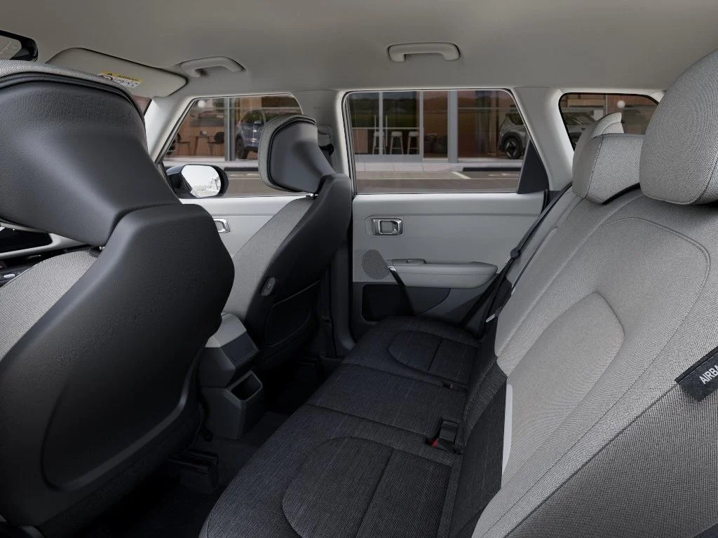 New 2027 Pale Gray Kia S image 18