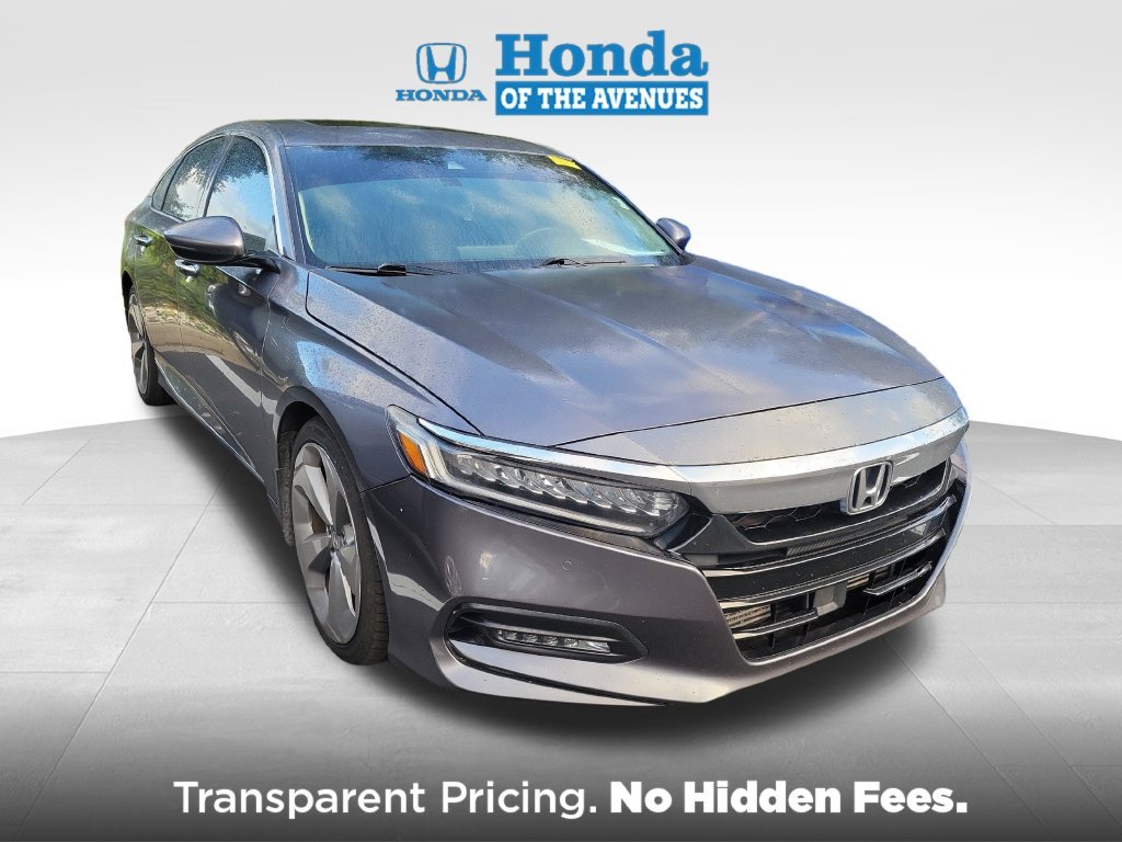 Used 2018 Modern Steel Metallic Honda Touring image 1