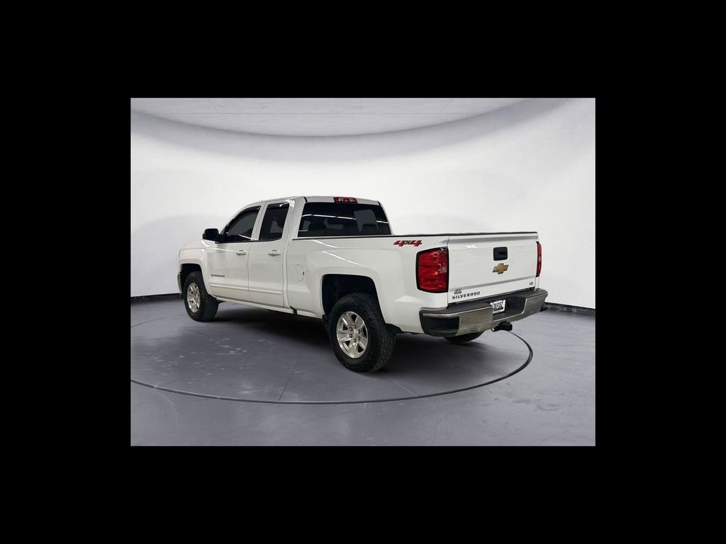 Used 2019 White Chevrolet LT image 4