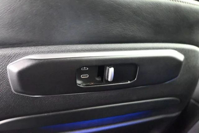 Used 2024 Gray BMW M60i image 17