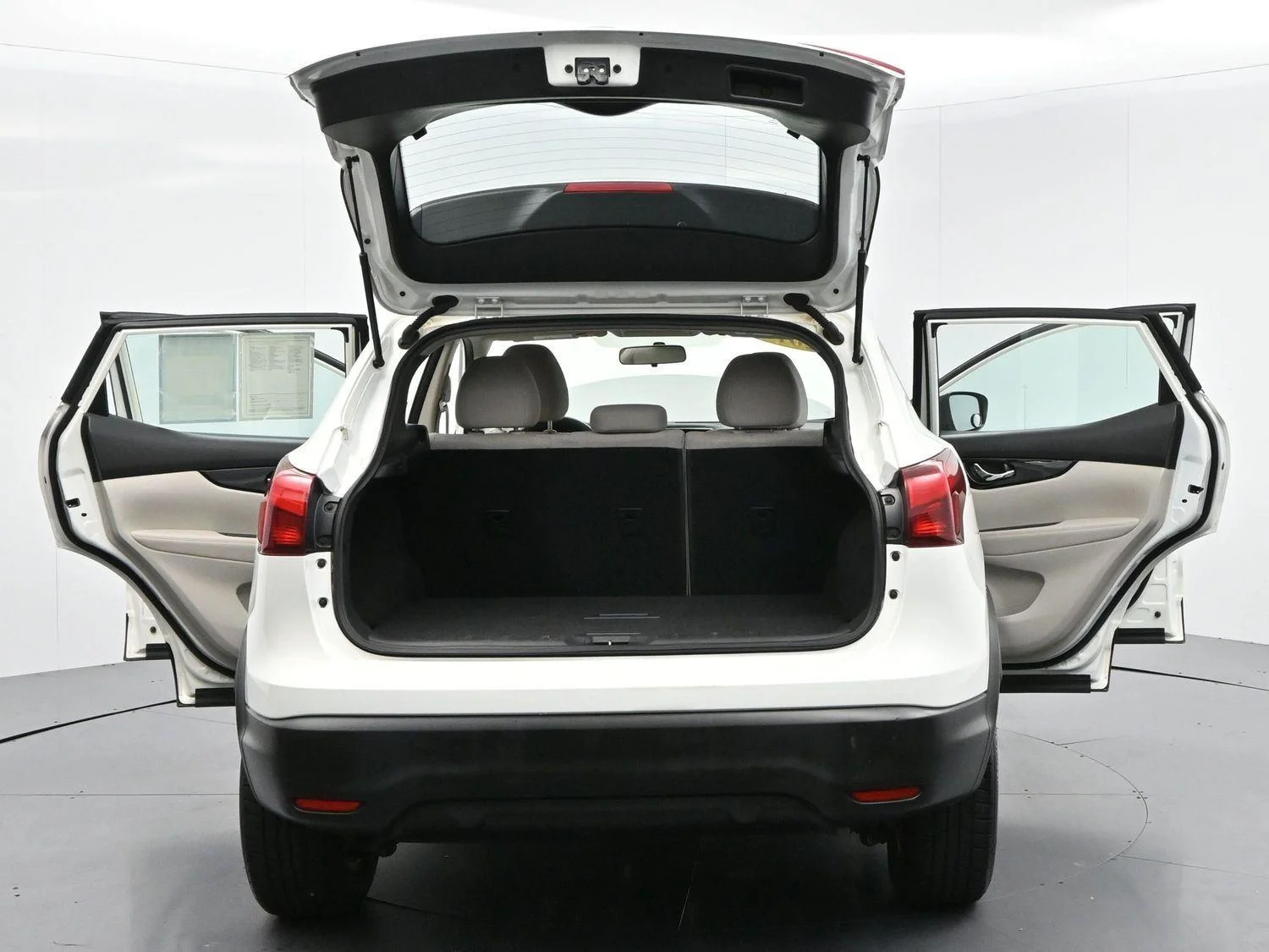Used 2017 Glacier White Nissan SV image 41