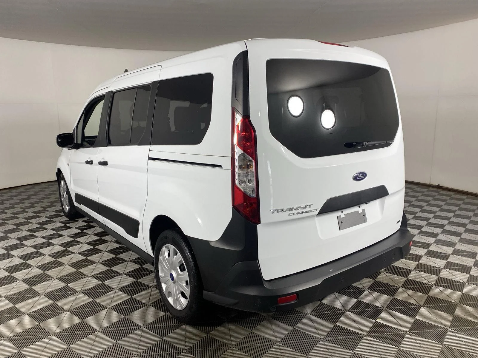 Used 2023 Frozen White Ford XL image 8