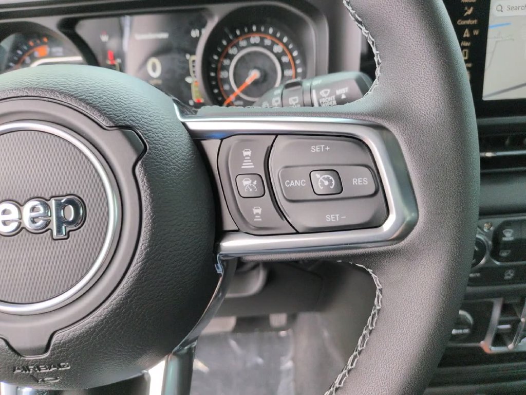 New 2026 Anvil Clear-Coat Exterior Paint Jeep Sahara image 25
