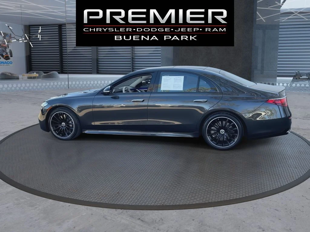 Used 2023 Gray Mercedes-Benz S 500 image 5