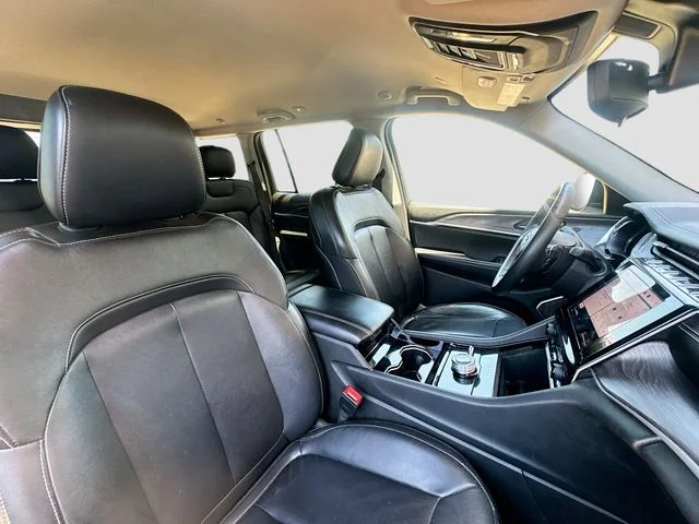 Used 2022 White Jeep Limited image 33