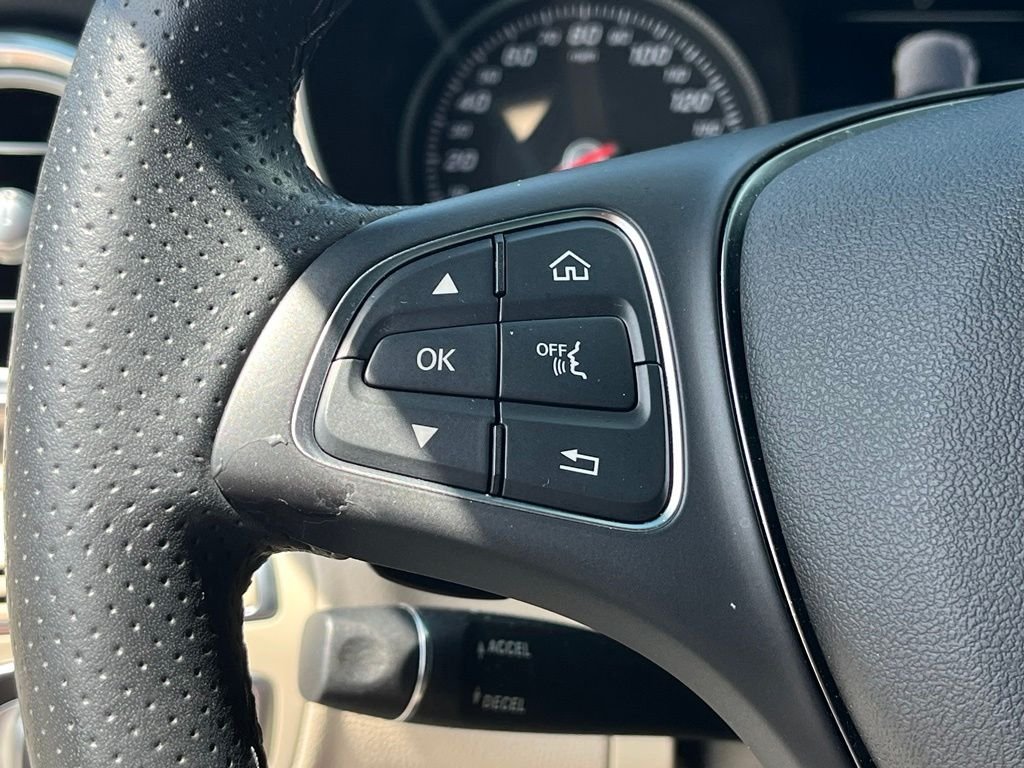 Used 2018 White Mercedes-Benz C 300 image 34