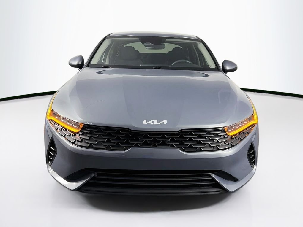 Used 2023 Silver Kia LXS image 2