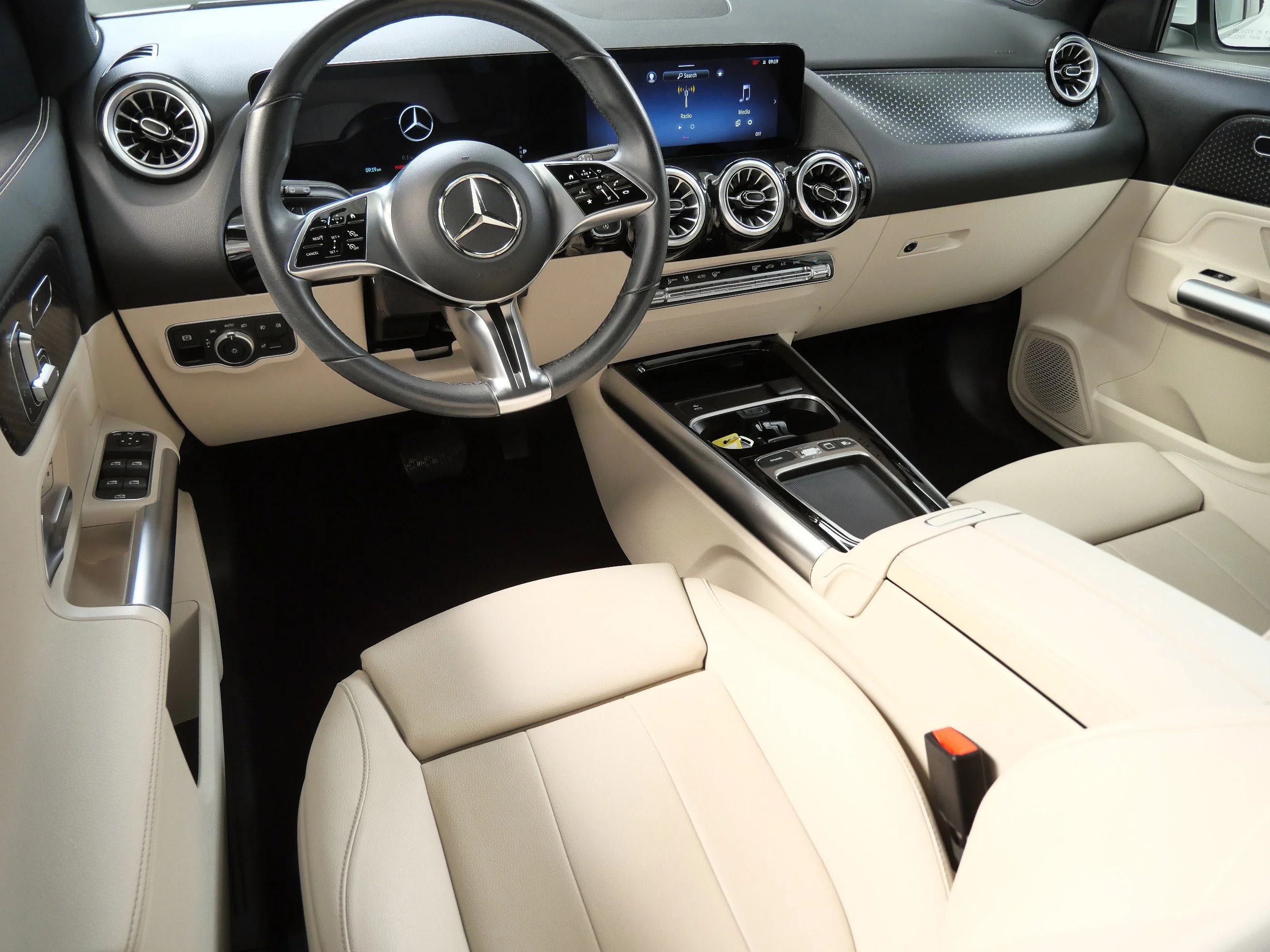 Certified 2025 Mercedes-Benz GLA GLA250 with VIN W1N4N4HB3SJ726148 for sale in Minnetonka, Minnesota