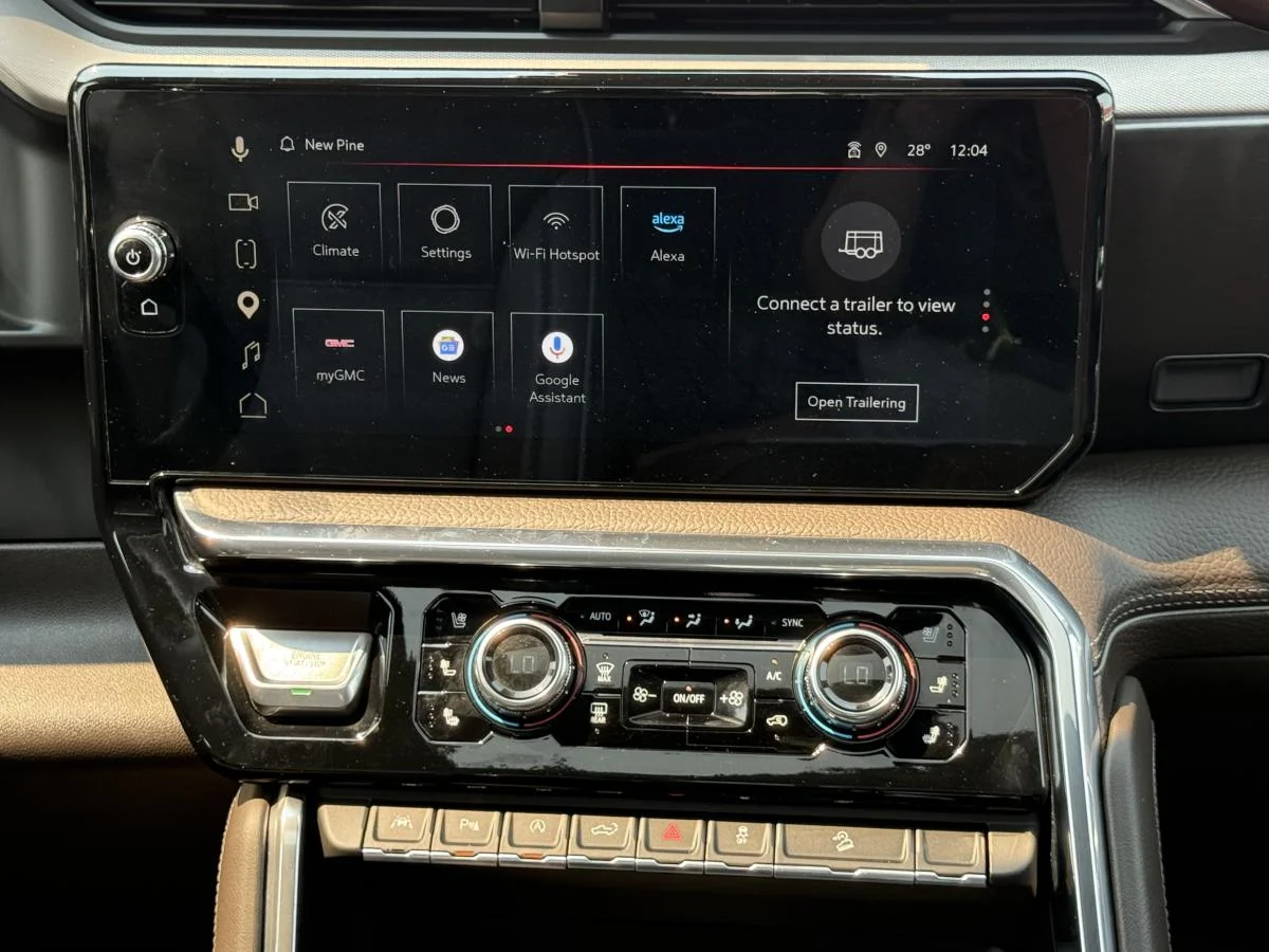 Used 2025 Silver GMC Denali image 25