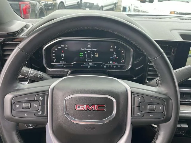Used 2025 Silver GMC SLT image 29