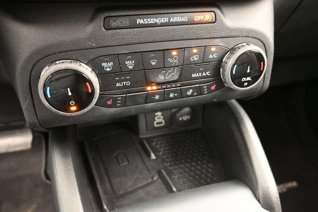 Used 2024 Gray Ford Outer Banks image 20