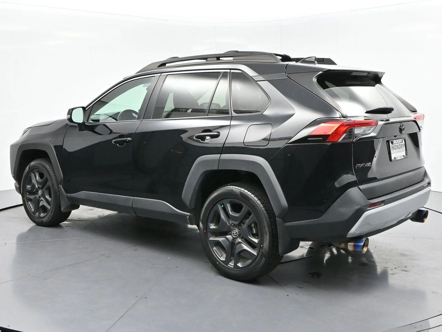 Used 2022 Midnight Black Metallic Toyota Adventure image 5