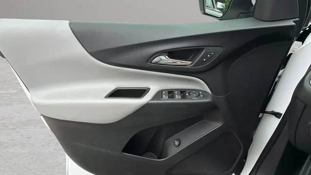 Used 2023 Summit White Chevrolet LT image 16