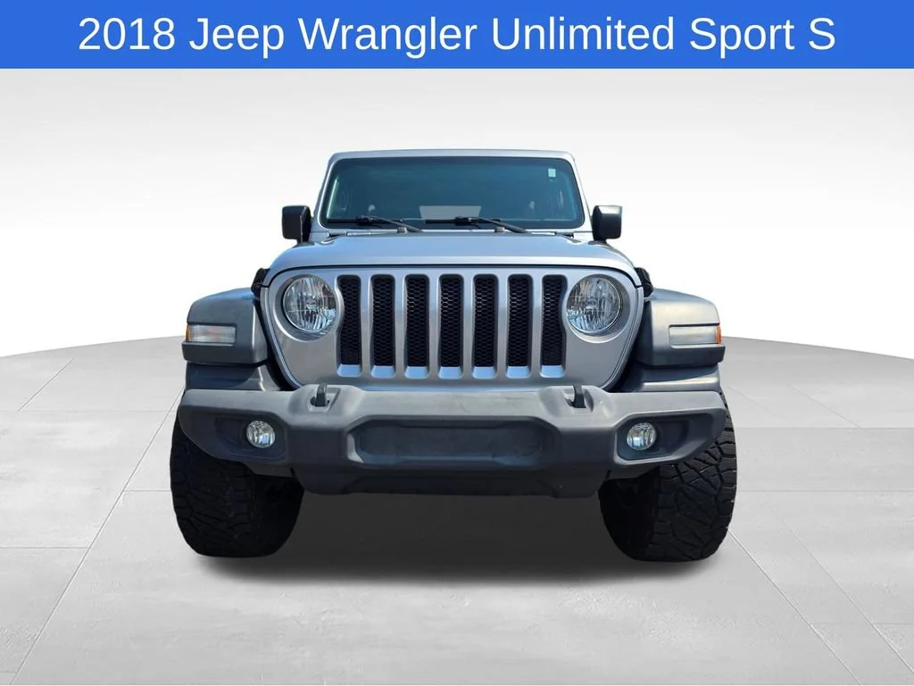 Used 2018 Silver Jeep Sport S 4x4 image 9