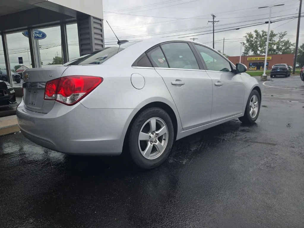 Used 2016 Silver Chevrolet 1LT image 5