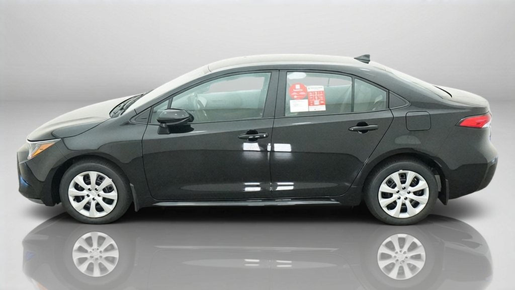 New 2027 Inked Toyota LE image 2