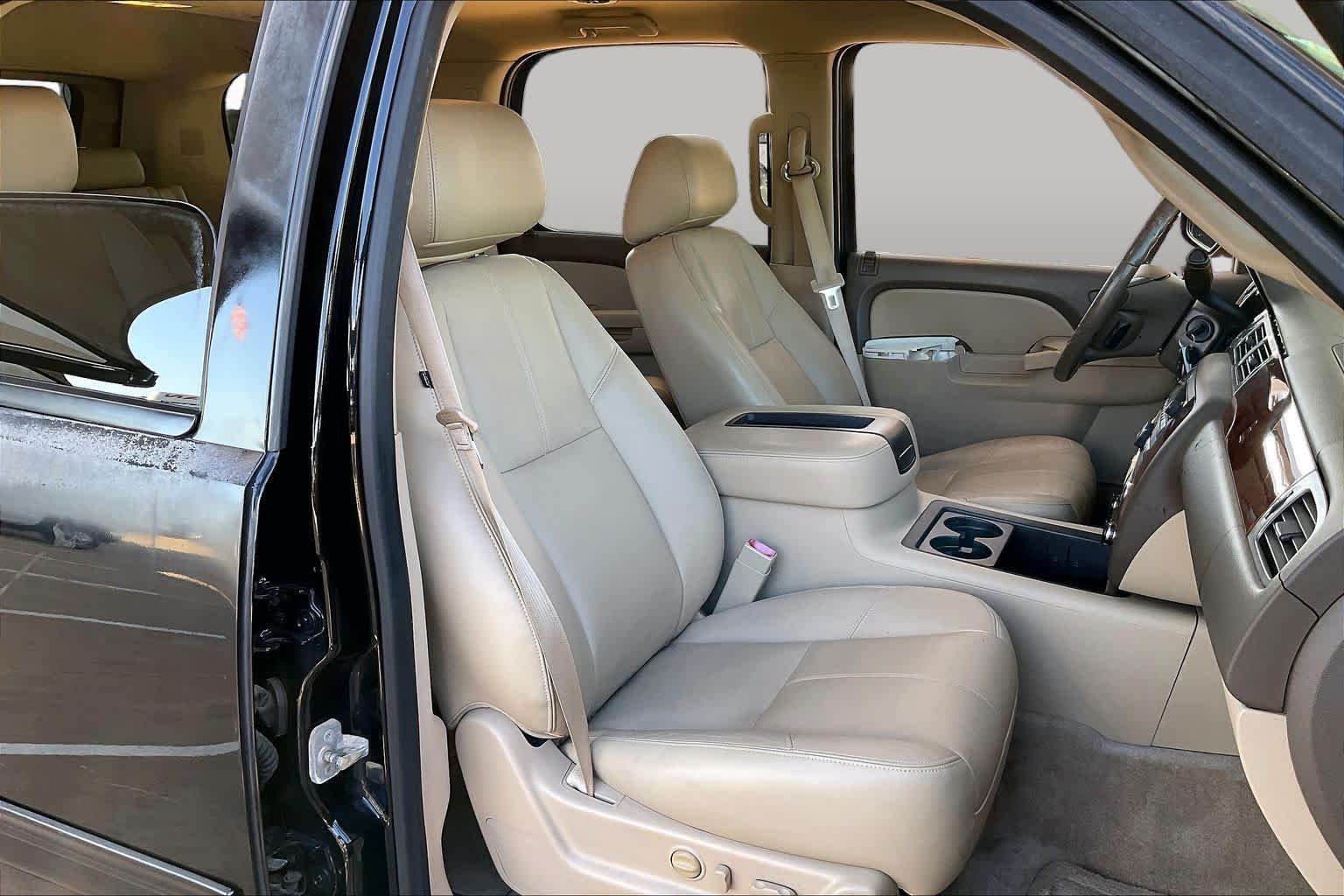 Used 2013 Black Chevrolet LT image 10