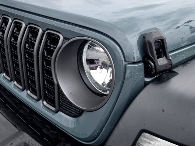 New 2026 Anvil Clearcoat Jeep Sport image 24